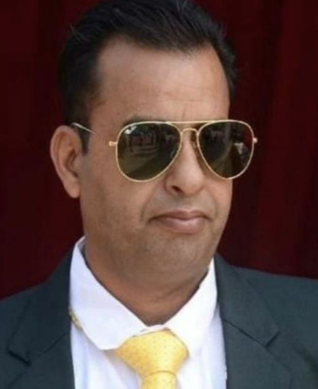 Journalist Avinash Kamboj died when an electric pole fell due to a strong storm
